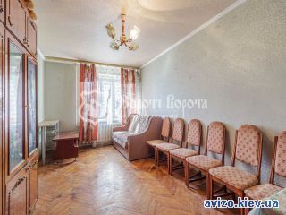 Продаю <a class='adt__geo' href='/nerukhomist/prodazh-kvartyr-budynkiv/kvartyry/kyiv-misto/q-3-кімнатні/'>3 кімнати</a>-комнатную квартиру, ст.м. Вокзальная