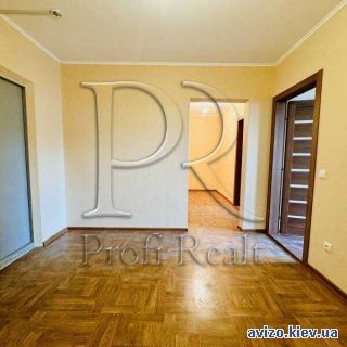 Продаю <a class='adt__geo' href='/nerukhomist/prodazh-kvartyr-budynkiv/kvartyry/kyiv-misto/q-3-кімнатні/'>3 кімнати</a>-комнатную квартиру, ст.м. Минская