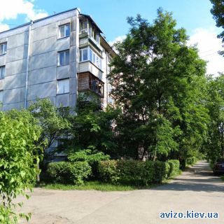 <a class='adt__geo' href='/nerukhomist/prodazh-kvartyr-budynkiv/kvartyry/kyiv-misto/q-3-кімнатні/'>3 кімнати</a>-комнатная квартира, ст.м. Дарница