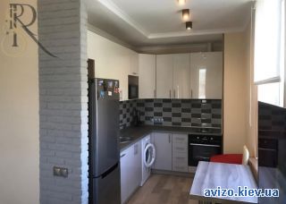 Сдается <a class='adt__geo' href='/nerukhomist/orenda-kvartyr-budynkiv/kvartyry/kyiv-misto/q-1-кімнатні/'>1 кімната</a>-комнатная квартира
