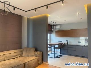 Продажа <a class='adt__geo' href='/nerukhomist/prodazh-kvartyr-budynkiv/kvartyry/kyivska-oblast/q-4-кімнатні/'>4 кімнати</a>-комнатной квартиры, Крюковщина