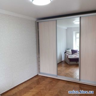 Продажа <a class='adt__geo' href='/nerukhomist/prodazh-kvartyr-budynkiv/kvartyry/kyiv-misto/q-2-кімнатні/'>2 кімнати</a>-комнатной квартиры