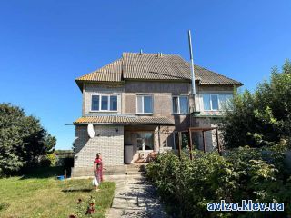 <a class='adt__geo' href='/nerukhomist/prodazh-kvartyr-budynkiv/kvartyry/kyivska-oblast/q-4-кімнатні/'>4 кімнати</a>-комнатная квартира