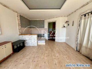 <a class='adt__geo' href='/nerukhomist/prodazh-kvartyr-budynkiv/kvartyry/kyivska-oblast/q-3-кімнатні/'>3 кімнати</a>-комнатная квартира, Бровары