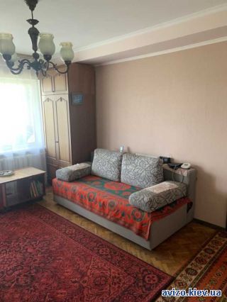 Сдам <a class='adt__geo' href='/nerukhomist/orenda-kvartyr-budynkiv/kvartyry/kyiv-misto/q-3-кімнатні/'>3 кімнати</a>-комнатную квартиру, ст.м. Левобережная