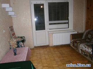 Сдам <a class='adt__geo' href='/nerukhomist/orenda-kvartyr-budynkiv/kimnaty/kyiv-misto/q-3-кімнатні/'>3 кімнати</a>-комнатную комнату