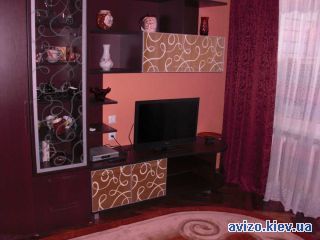 Сдается <a class='adt__geo' href='/nerukhomist/orenda-kvartyr-budynkiv/kvartyry/kyiv-misto/q-1-кімнатні/'>1 кімната</a>-комнатная квартира, ст.м. Дружбы народов