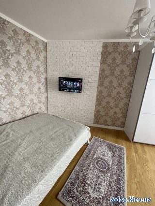 Сдаю <a class='adt__geo' href='/nerukhomist/orenda-kvartyr-budynkiv/kvartyry/kyiv-misto/q-1-кімнатні/'>1 кімната</a>-комнатную квартиру