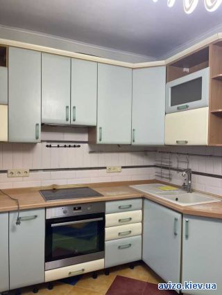 Сдам <a class='adt__geo' href='/nerukhomist/orenda-kvartyr-budynkiv/kvartyry/kyiv-misto/q-3-кімнатні/'>3 кімнати</a>-комнатную квартиру, ст.м. Позняки