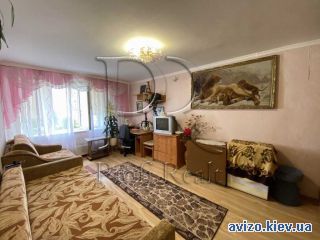 Продажа <a class='adt__geo' href='/nerukhomist/prodazh-kvartyr-budynkiv/kimnaty/kyiv-misto/q-4-кімнатні/'>4 кімнати</a>-комнатной комнаты