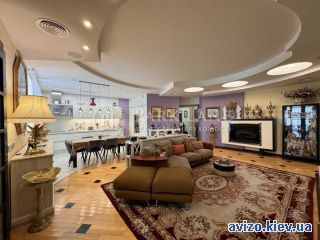 Продам <a class='adt__geo' href='/nerukhomist/prodazh-kvartyr-budynkiv/kvartyry/kyiv-misto/q-4-кімнатні/'>4 кімнати</a>-комнатную квартиру, ст.м. Печерская