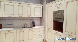 Сдаю <a class='adt__geo' href='/nerukhomist/orenda-kvartyr-budynkiv/kvartyry/kyiv-misto/q-4-кімнатні/'>4 кімнати</a>-комнатную квартиру, ст.м. Выдубичи