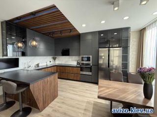 Продажа <a class='adt__geo' href='/nerukhomist/prodazh-kvartyr-budynkiv/kvartyry/kyiv-misto/q-3-кімнатні/'>3 кімнати</a>-комнатной квартиры