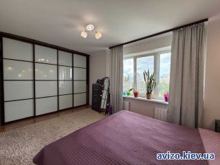 Продажа <a class='adt__geo' href='/nerukhomist/prodazh-kvartyr-budynkiv/kvartyry/kyiv-misto/q-3-кімнатні/'>3 кімнати</a>-комнатной квартиры, ст.м. Оболонь