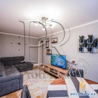 Продается <a class='adt__geo' href='/nerukhomist/prodazh-kvartyr-budynkiv/kvartyry/kyiv-misto/q-3-кімнатні/'>3 кімнати</a>-комнатная квартира, ст.м. Берестейская