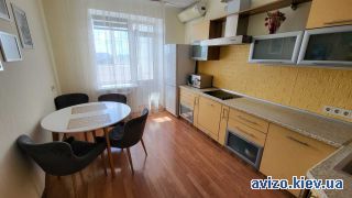 Сдам <a class='adt__geo' href='/nerukhomist/orenda-kvartyr-budynkiv/kvartyry/kyiv-misto/q-2-кімнатні/'>2 кімнати</a>-комнатную квартиру