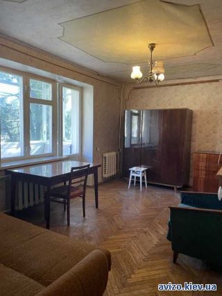 Продается <a class='adt__geo' href='/nerukhomist/prodazh-kvartyr-budynkiv/kvartyry/kyiv-misto/q-2-кімнатні/'>2 кімнати</a>-комнатная квартира, ст.м. Черниговская