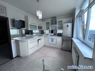 Сдам <a class='adt__geo' href='/nerukhomist/orenda-kvartyr-budynkiv/kvartyry/kyiv-misto/q-2-кімнатні/'>2 кімнати</a>-комнатную квартиру, ст.м. Героев Днепра