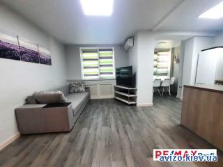 Продажа <a class='adt__geo' href='/nerukhomist/prodazh-kvartyr-budynkiv/kvartyry/kyivska-oblast/q-3-кімнатні/'>3 кімнати</a>-комнатной квартиры, Софиевская Борщаговка