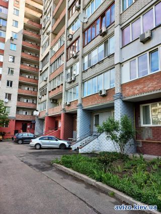 Сдается помещение, ст.м. Лукьяновская