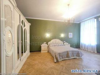 Аренда <a class='adt__geo' href='/nerukhomist/orenda-kvartyr-budynkiv/kvartyry/kyiv-misto/q-4-кімнатні/'>4 кімнати</a>-комнатной квартиры, ст.м. Золотые Ворота