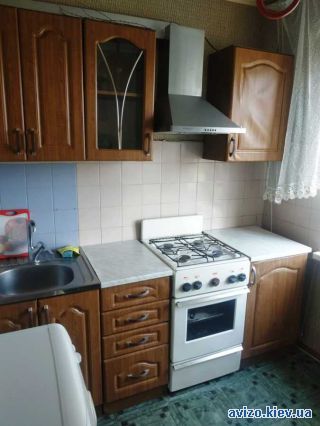 Сдается <a class='adt__geo' href='/nerukhomist/orenda-kvartyr-budynkiv/kvartyry/kyiv-misto/q-2-кімнатні/'>2 кімнати</a>-комнатная квартира
