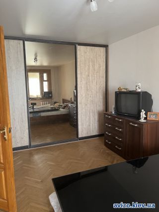 Продажа <a class='adt__geo' href='/nerukhomist/prodazh-kvartyr-budynkiv/kvartyry/kyiv-misto/q-2-кімнатні/'>2 кімнати</a>-комнатной квартиры, ст.м. Черниговская