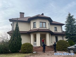 Продажа коттеджа, Вишенки