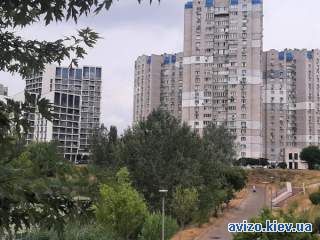 Продам 2 кім.кв. Драгоманова 31Б