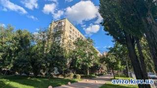 Продам 2-к квартиру 46.2м2 на Русанівська набережна вул.10,  Русанівка