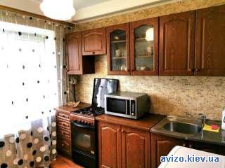 Васильківська 8