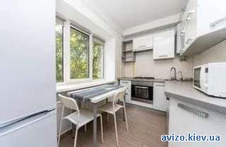 Продается 2-х ком. квартира на ПЕЧЕРСКЕ,  ул. Неманская, 2