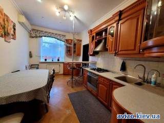 1008095 довгострокова оренда 3-к будинок Київ, Солом`янський, 1300 $/м