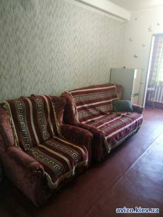 Здається кімната в гуртожитку, Леваневського