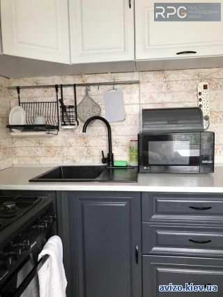 Продается <a class='adt__geo' href='/nerukhomist/prodazh-kvartyr-budynkiv/kvartyry/kyiv-misto/q-3-кімнатні/'>3 кімнати</a>-комнатная квартира, ст.м. Лесная