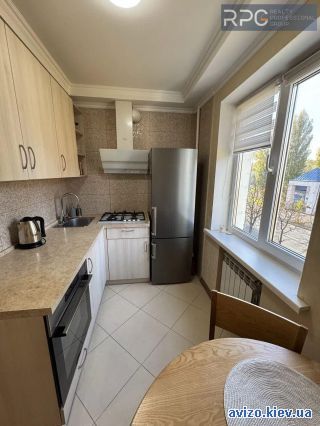 Продам <a class='adt__geo' href='/nerukhomist/prodazh-kvartyr-budynkiv/kvartyry/kyiv-misto/q-1-кімнатні/'>1 кімната</a>-комнатную квартиру, ст.м. Академгородок