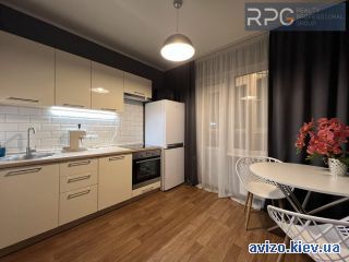 Продаю <a class='adt__geo' href='/nerukhomist/prodazh-kvartyr-budynkiv/kvartyry/kyiv-misto/q-1-кімнатні/'>1 кімната</a>-комнатную квартиру, ст.м. Осокорки