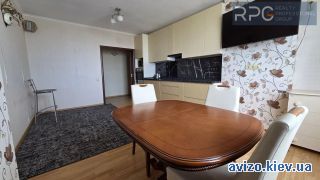 Продам <a class='adt__geo' href='/nerukhomist/prodazh-kvartyr-budynkiv/kvartyry/kyiv-misto/q-3-кімнатні/'>3 кімнати</a>-комнатную квартиру, ст.м. Житомирская