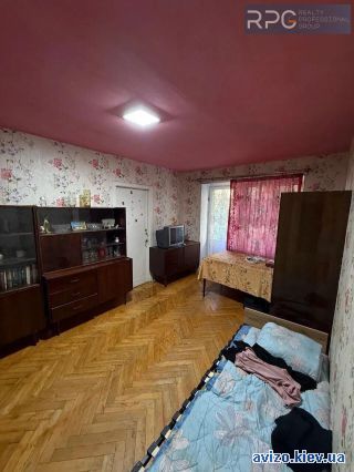 Продажа <a class='adt__geo' href='/nerukhomist/prodazh-kvartyr-budynkiv/kvartyry/kyiv-misto/q-3-кімнатні/'>3 кімнати</a>-комнатной квартиры, ст.м. Голосеевская