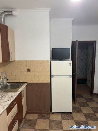 Сдается <a class='adt__geo' href='/nerukhomist/orenda-kvartyr-budynkiv/kvartyry/kyiv-misto/q-2-кімнатні/'>2 кімнати</a>-комнатная квартира