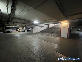 Оренда паркомісця в БЦ Олімпійский