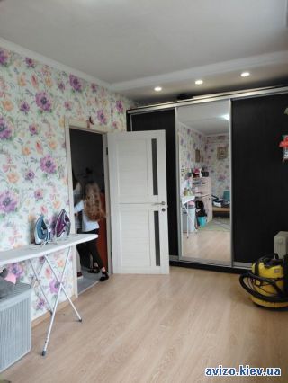 Продам <a class='adt__geo' href='/nerukhomist/prodazh-kvartyr-budynkiv/kvartyry/kyiv-misto/q-2-кімнатні/'>2 кімнати</a>-комнатную квартиру, ст.м. Минская