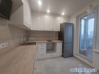 Сдается <a class='adt__geo' href='/nerukhomist/orenda-kvartyr-budynkiv/kvartyry/kyiv-misto/q-2-кімнатні/'>2 кімнати</a>-комнатная квартира, ст.м. Левобережная