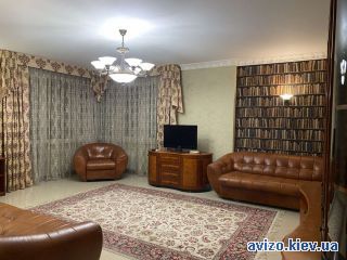 Аренда <a class='adt__geo' href='/nerukhomist/orenda-kvartyr-budynkiv/kvartyry/kyiv-misto/q-3-кімнатні/'>3 кімнати</a>-комнатной квартиры, ст.м. Голосеевская