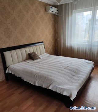 <a class='adt__geo' href='/nerukhomist/prodazh-kvartyr-budynkiv/kvartyry/kyiv-misto/q-2-кімнатні/'>2 кімнати</a>-комнатная квартира, ст.м. Позняки