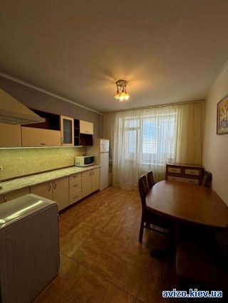 Сдам <a class='adt__geo' href='/nerukhomist/orenda-kvartyr-budynkiv/kvartyry/kyiv-misto/q-2-кімнатні/'>2 кімнати</a>-комнатную квартиру, ст.м. Позняки