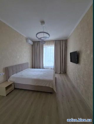 Сдаю <a class='adt__geo' href='/nerukhomist/orenda-kvartyr-budynkiv/kvartyry/kyiv-misto/q-1-кімнатні/'>1 кімната</a>-комнатную квартиру, ст.м. Славутич