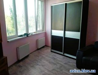 Продаю <a class='adt__geo' href='/nerukhomist/prodazh-kvartyr-budynkiv/kvartyry/kyiv-misto/q-1-кімнатні/'>1 кімната</a>-комнатную квартиру, ст.м. Бориспольская