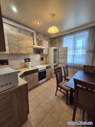 Продам <a class='adt__geo' href='/nerukhomist/prodazh-kvartyr-budynkiv/kvartyry/kyiv-misto/q-1-кімнатні/'>1 кімната</a>-комнатную квартиру