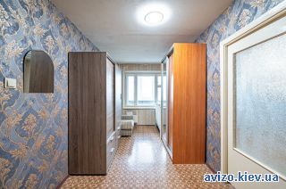 <a class='adt__geo' href='/nerukhomist/prodazh-kvartyr-budynkiv/kvartyry/kyiv-misto/q-3-кімнатні/'>3 кімнати</a>-комнатная квартира, ст.м. Минская